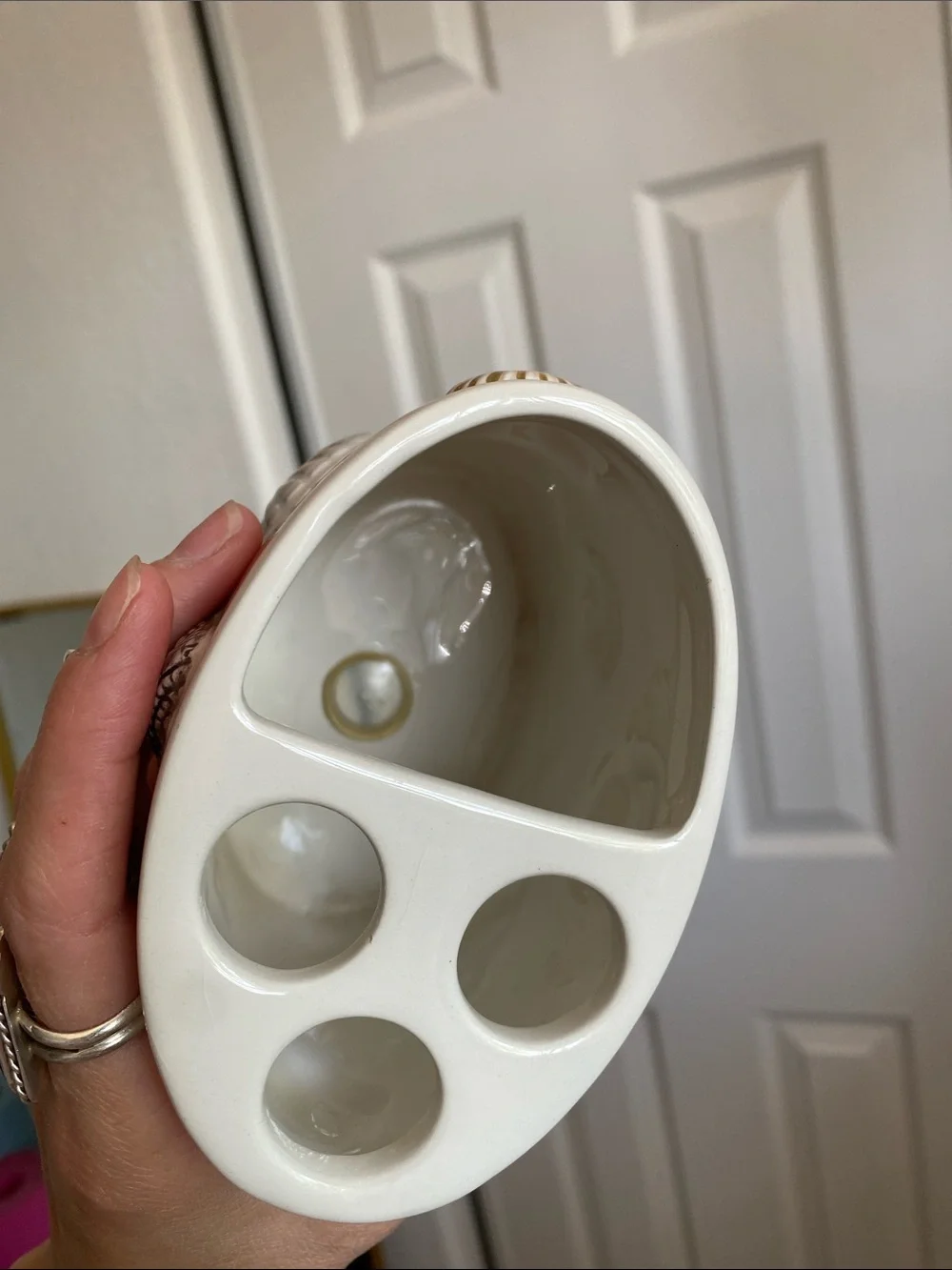 Allure toothbrush holder